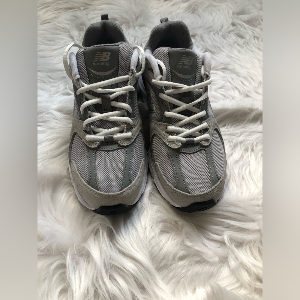 New balance 530 running sneakers